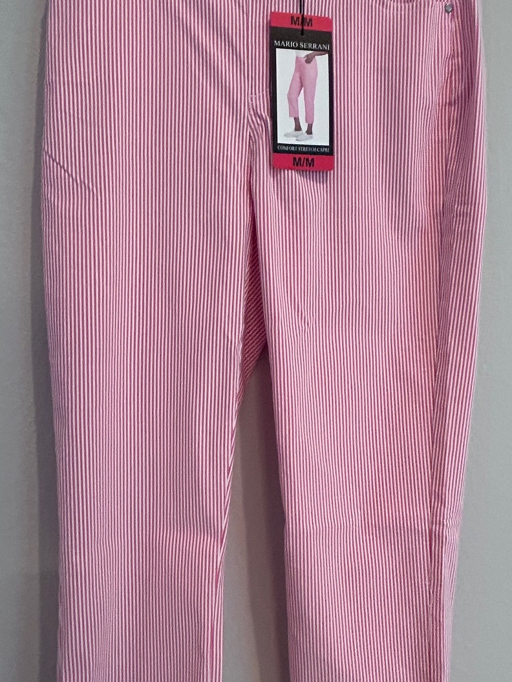 REPOSHING from Farah’s Costco Pallet. Pink/White Striped Capri Pants.